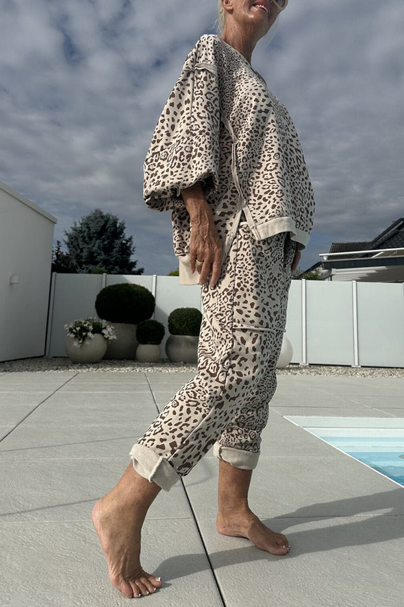 Women's Round Neck Slit Leopard Print Casual Sweatshirt Suit