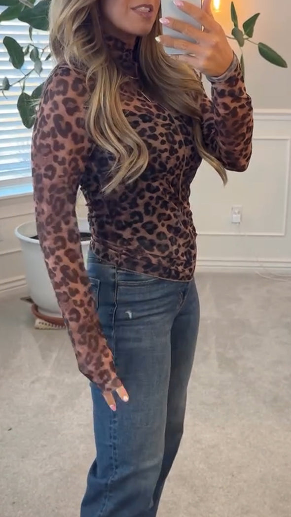 Womens Round Neck Leopard Print Casual Top