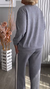 Womens V-neck Contrast Color Top + Pants Casual Set