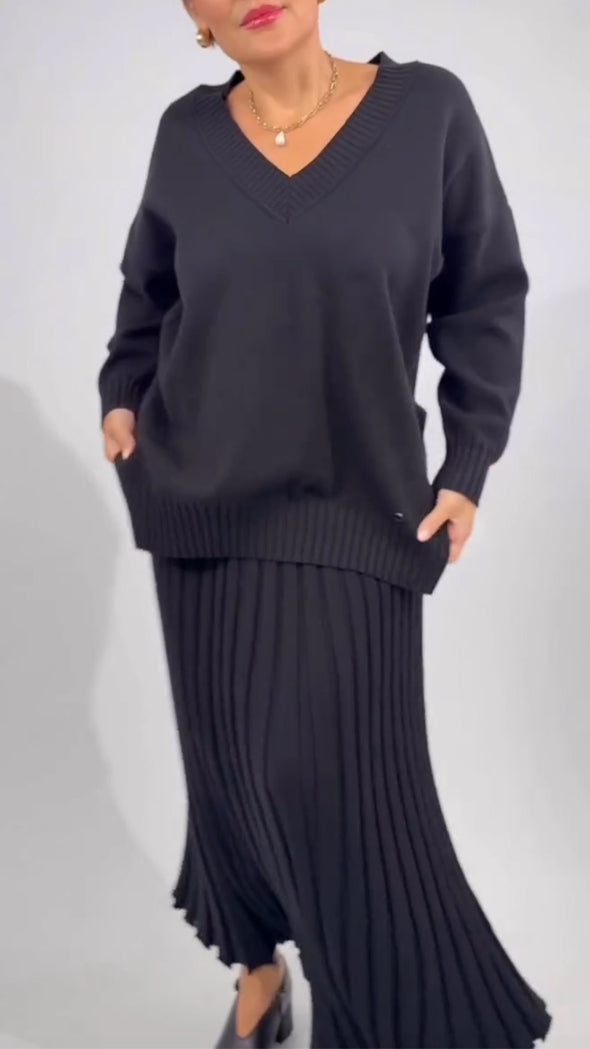 Women V-neck Sweatshirt + Pleated Skirt Solid Color Casual Suit